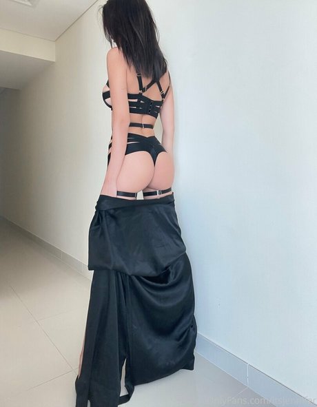 skinny milf onlyfans xxx image