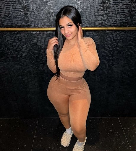 Princess A1naniee model xxx pic