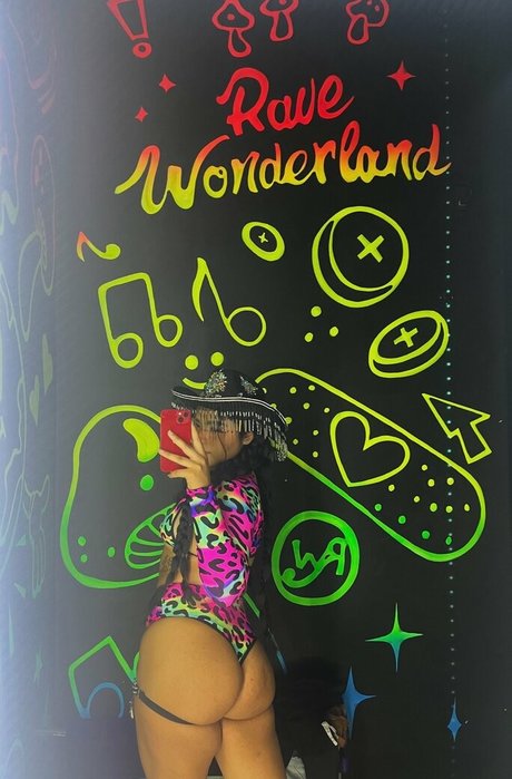 savethesharkss naked pornstar pics