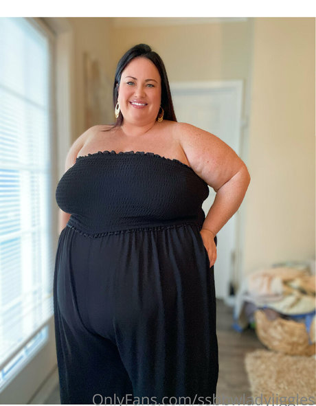 real twin onlyfans sexy nude pictures