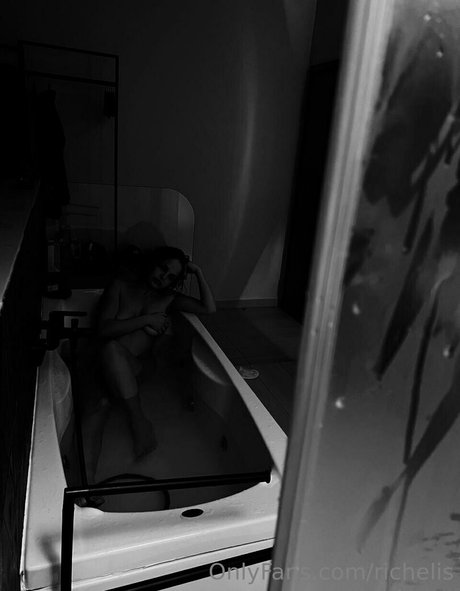 richelis pornographic star image