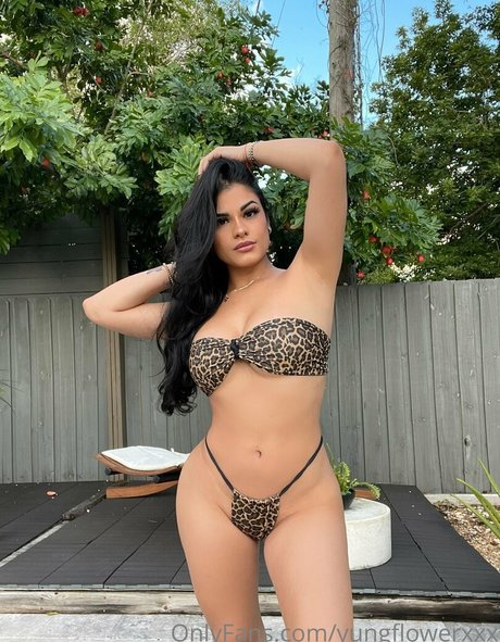 yungflowerxxx pretty star pictures