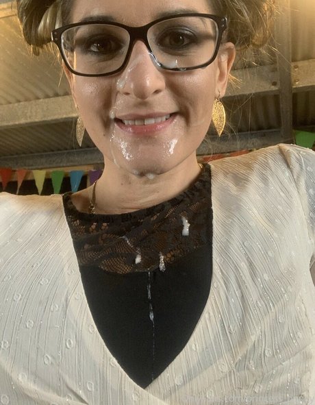 princess poppy model nudes pic