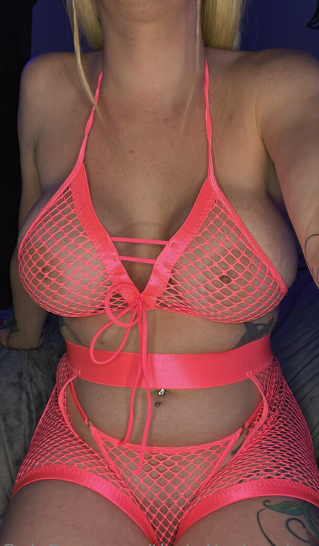 Nadia Flores porn star pics