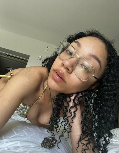 Caileneasely pornstar nude pictures