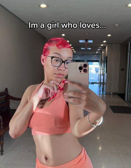 Caileneasely model sexy galleries