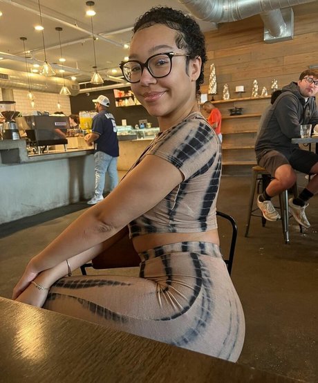 Caileneasely high quality star archive