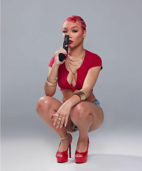 Caileneasely sexy pornstar photo