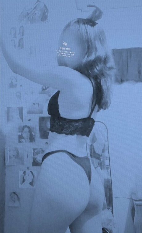 Echan_ adult model images