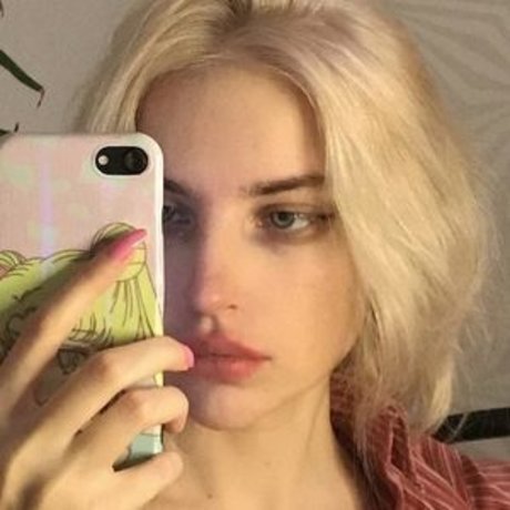 newfaceinnhell model beautiful pic