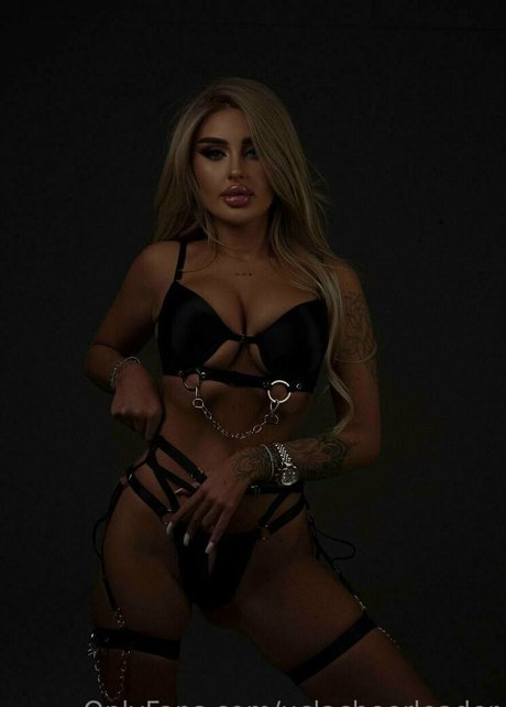 uclacheerleader star best photo