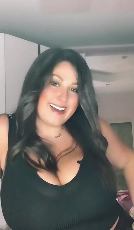 Jolanda Tummolillo model hd images