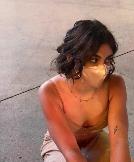 Yasmeen Fletcher free star image