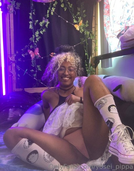 Yosei Pippa nude star pic