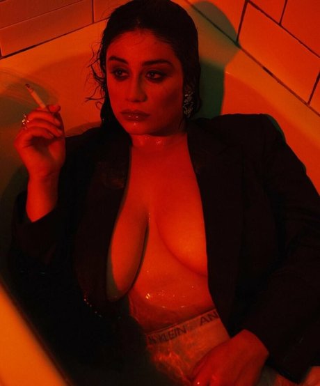 chubby kitty onlyfans sexy nudes photo