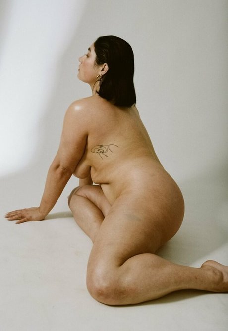 squat onlyfans pretty photo