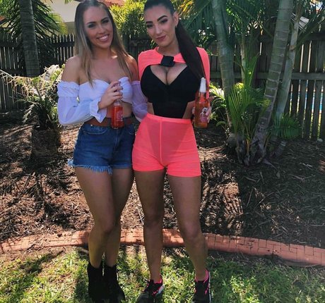 beach blowjob onlyfans adult photos