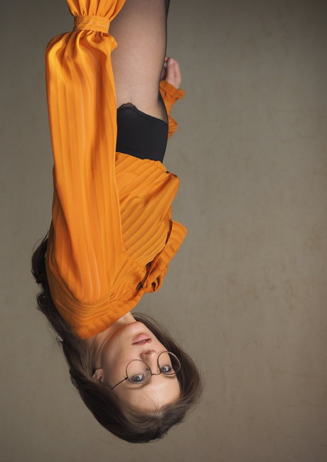 Anyutamoor naked actress pics