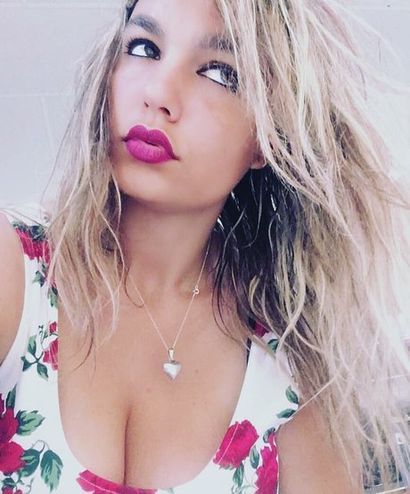 hairy legs onlyfans nice photo