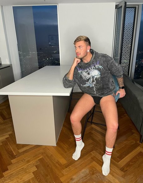 blondedan star exclusive pic