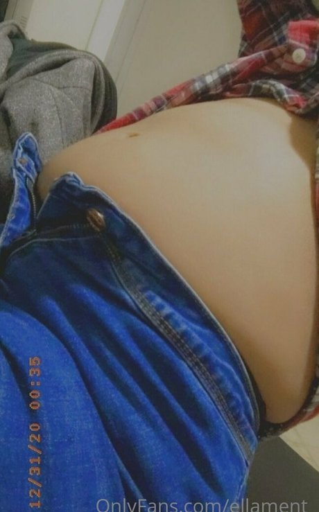 ellaeating nudes star photo