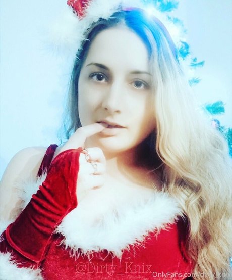 dirty knix beautiful actress img