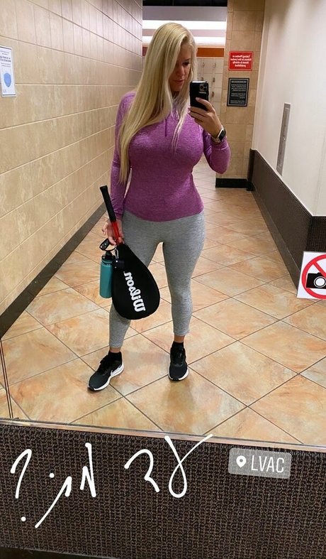 Nicolle A beautiful actress picture