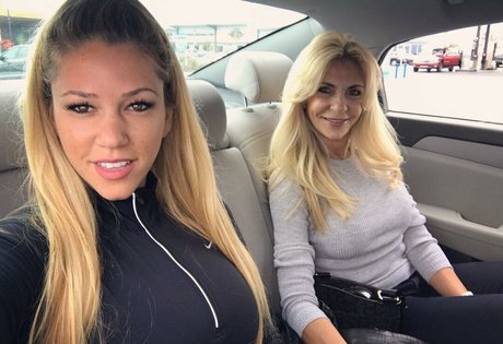 Nicolle A exclusive star img