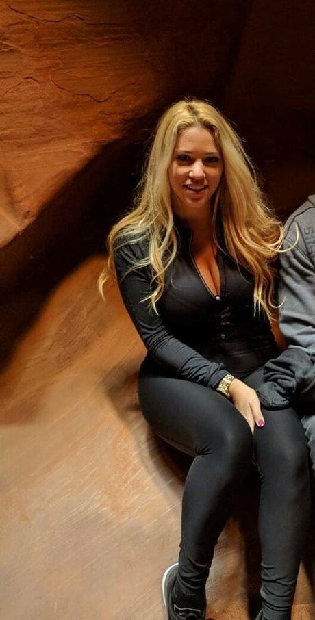 Nicolle A hot model pictures