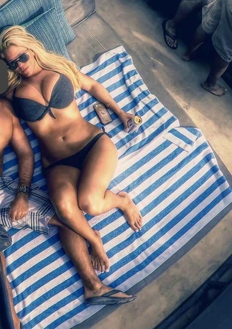 Nicolle A high quality star photos