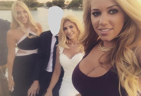 Nicolle A naked actress images