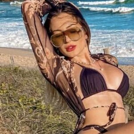 Larissa Scherrer naked actress photos