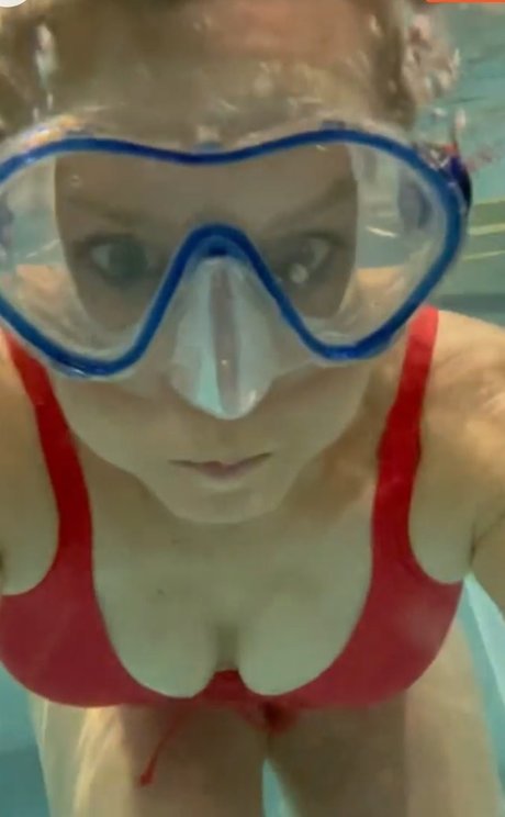 Suzanne Shaw top pornstar images