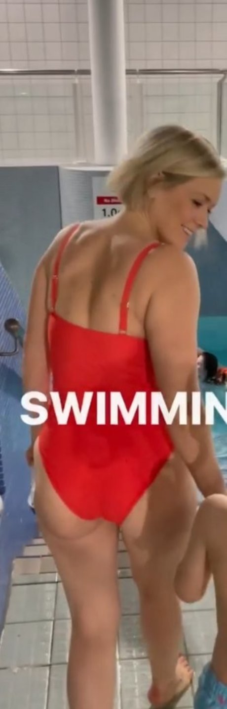 Suzanne Shaw pornstar top photo