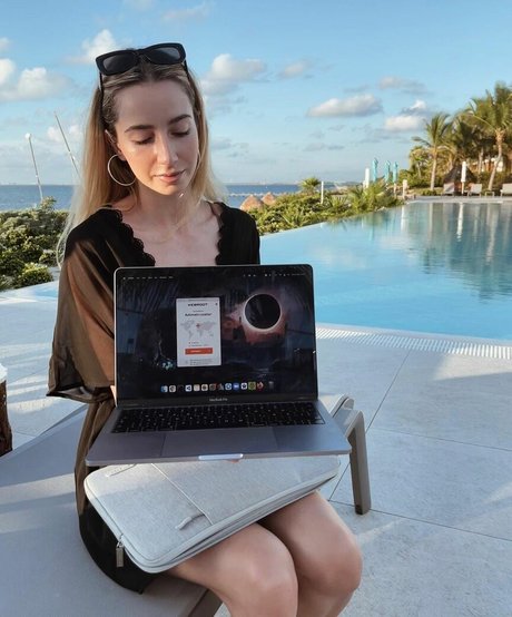 famous femboy onlyfans exclusive image