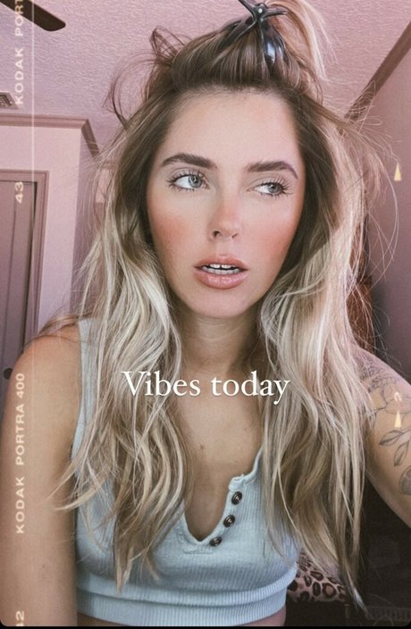 thatpineapplegirl porn actress archive