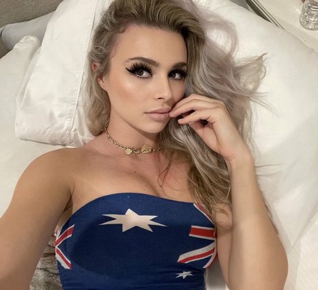 Martina Eliza model pretty pic