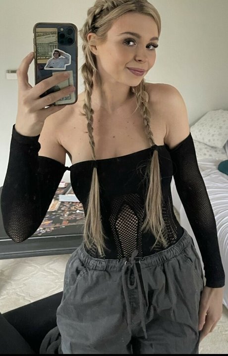 Martina Eliza star naked pictures