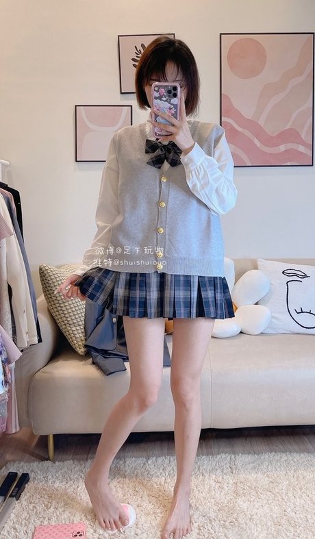 ShuishuiOuO beautiful actress img