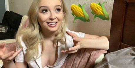 lexiforfree nude model photo