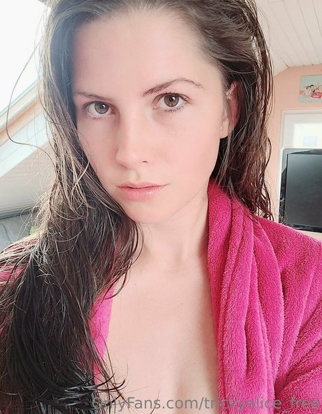 trickyalice free erotic model image