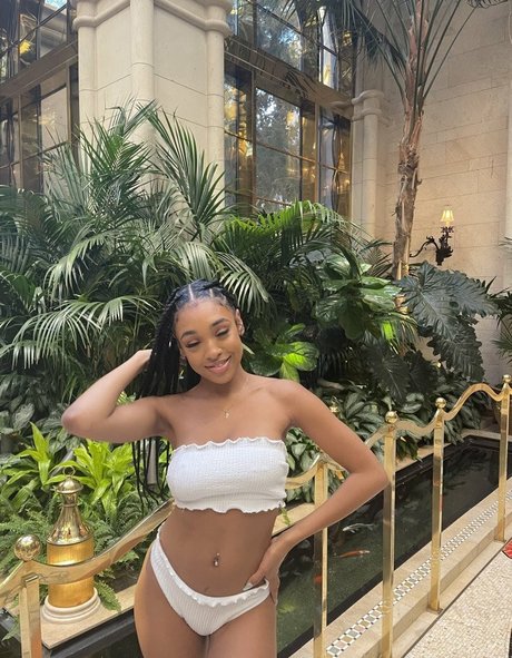 cocobutterbaby erotic model gallery