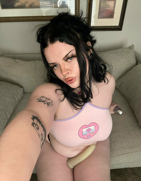 yourfavkittie nude model img