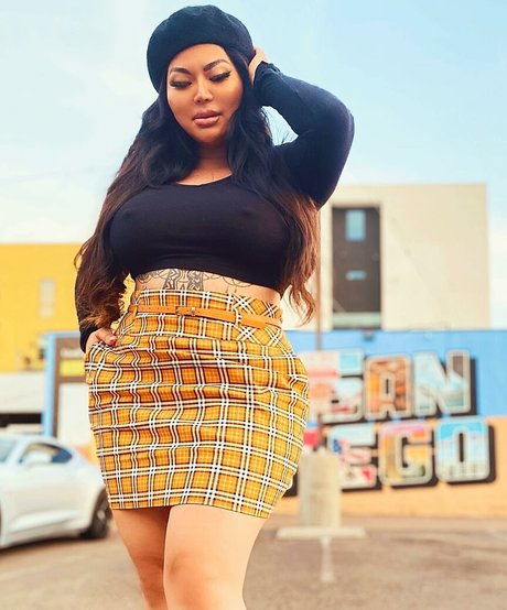 shemale outdoor onlyfans free xxx gallery