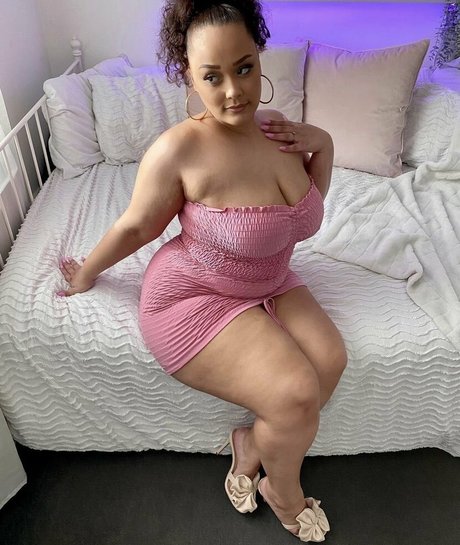 Natalie E Wade adult model picture