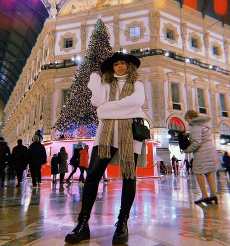 Chanelle Mauricette art model pic