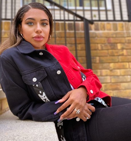 Chanelle Mauricette art actress pic