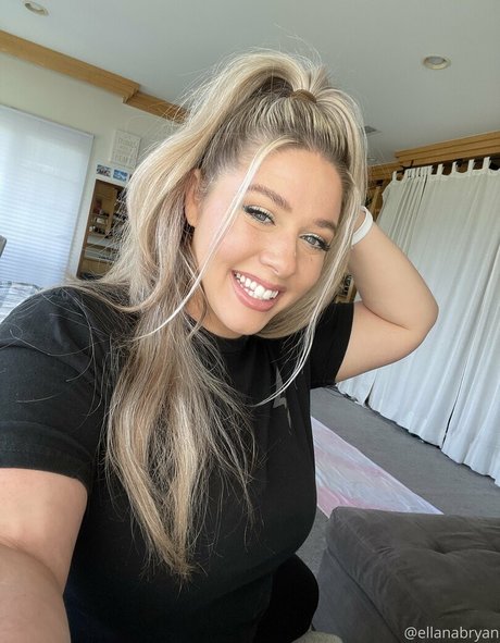 Ellanabryan pornstar erotic photos