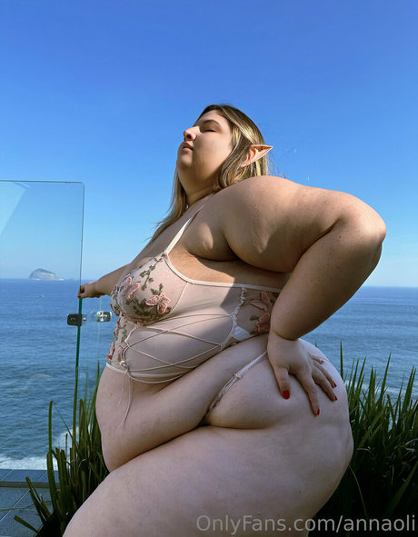 mommy onlyfans pornographic img