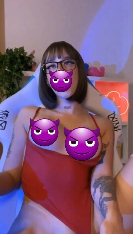 Khada Amanda porn model image